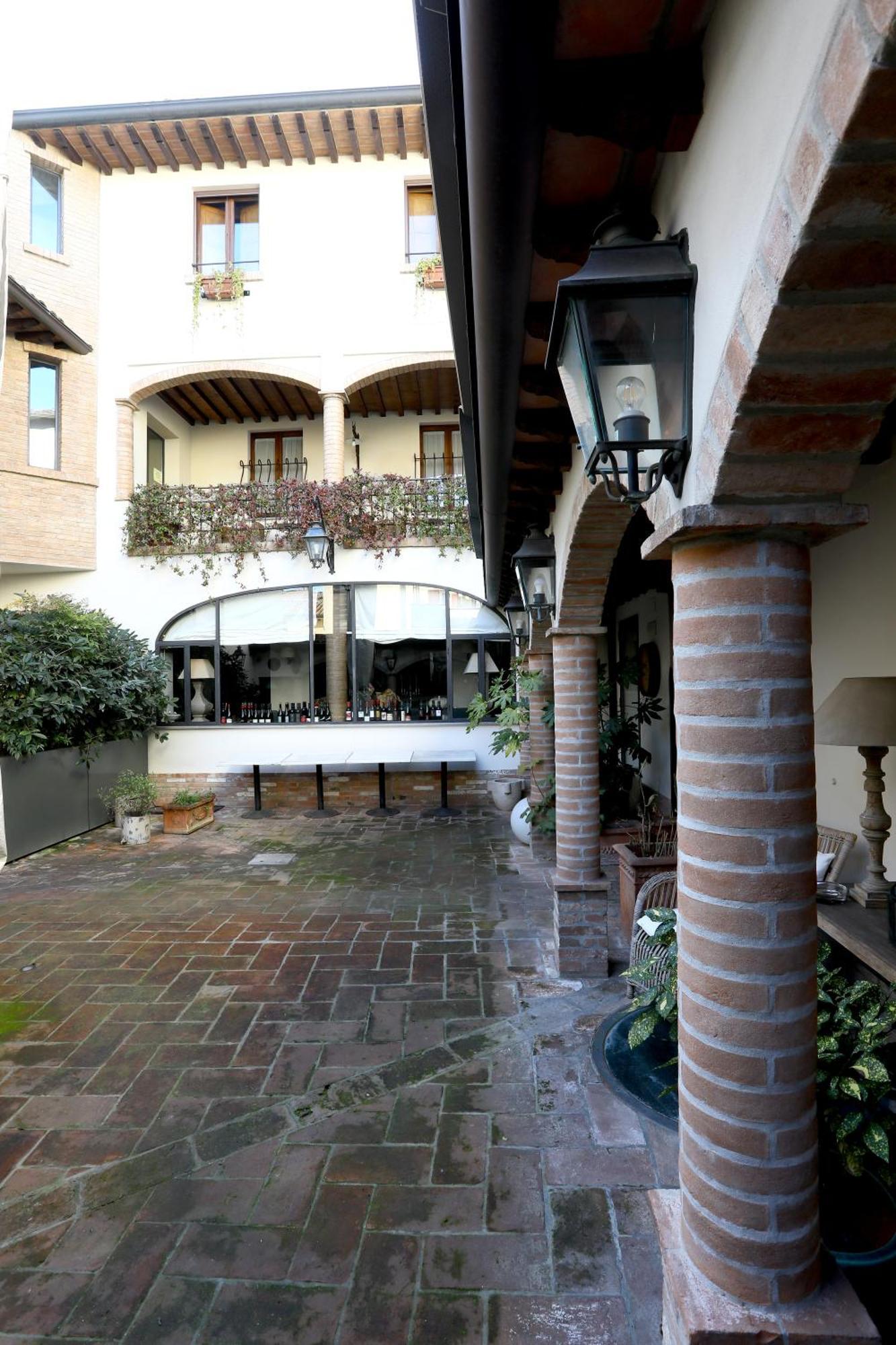 Locanda Stella D'Oro Soragna Ngoại thất bức ảnh