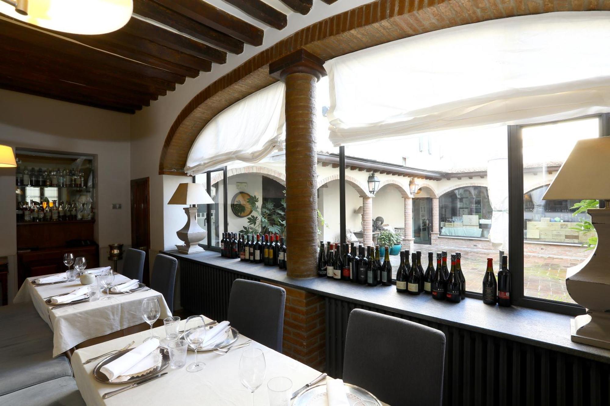 Locanda Stella D'Oro Soragna Ngoại thất bức ảnh